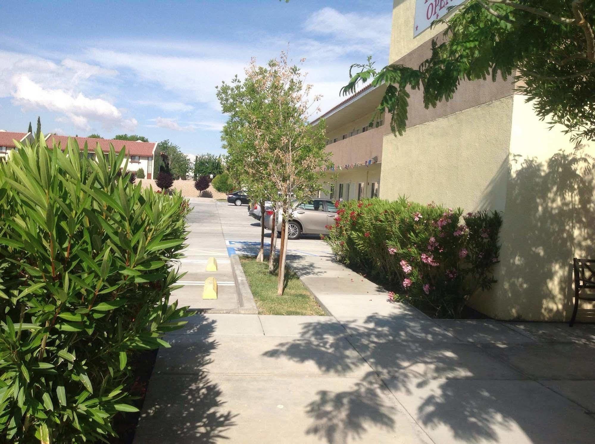 America Inn & Suites Ridgecrest Exterior foto